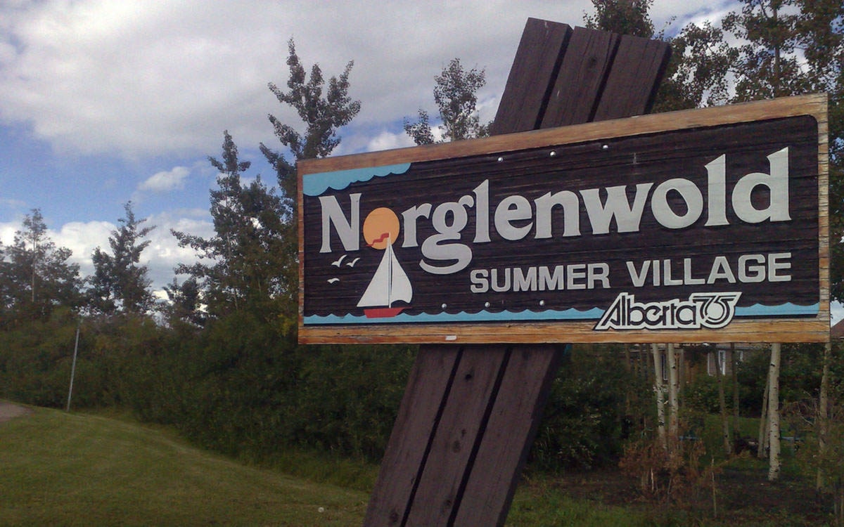 23254636_web1_norglenwold-cover-2
